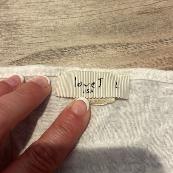 Love J Cropped Shirt Size Large White Rhinestone Studs Knot Tie Front Stretchy - Picture 2 of 3